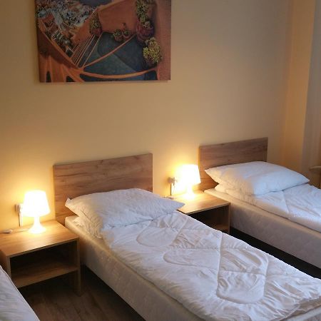 Kaktus Guest House 2 Warsaw Ngoại thất bức ảnh